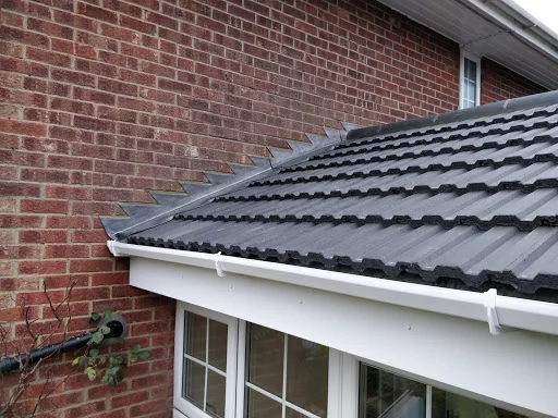 AK Roofing &amp; Guttering Ltd photo 4