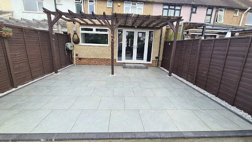 A &amp; M Paving Contractors Ltd photo 2