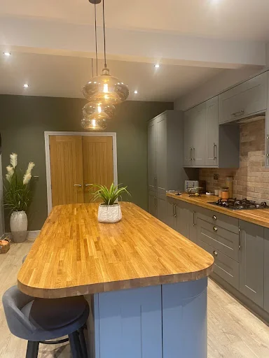 Lee Arrowsmith Decorators photo 4