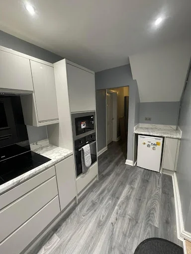 DELUXE KITCHENS &amp; BATHROOMS LTD photo 2
