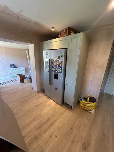 DELUXE KITCHENS &amp; BATHROOMS LTD photo 7