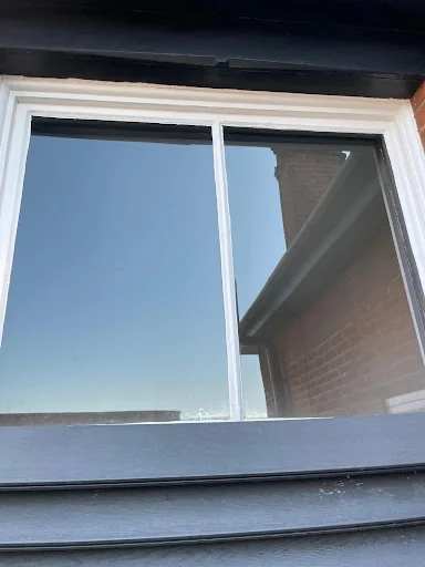 Top to Bottom Window Cleaning &amp; Gutter Clearance photo 4
