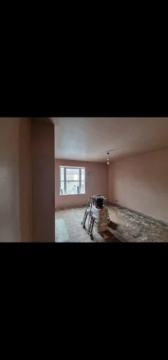 Tredget's  Plastering photo 2