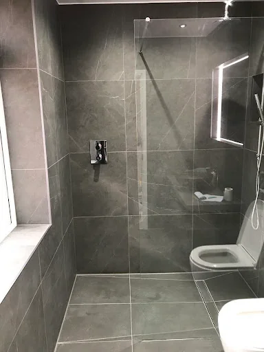 D D C Kitchens And Bathrooms photo 4