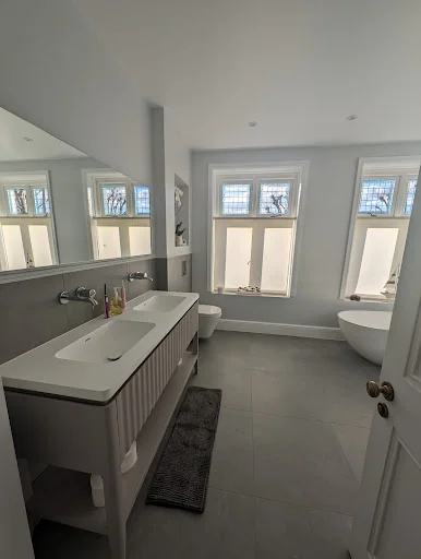 D D C Kitchens And Bathrooms photo 8