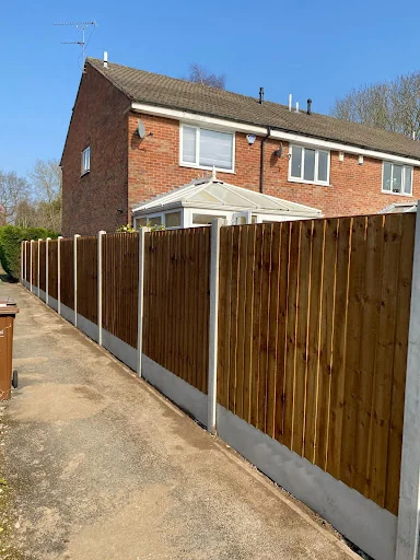 [contact details hidden] Fencing and Gates photo 3