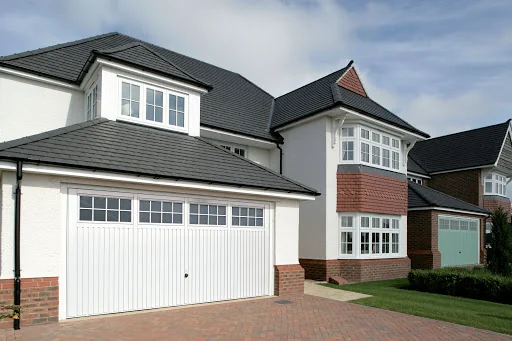 SOLENT GARAGE DOORS LIMITED photo 1