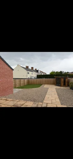SLH Landscaping and Fencing photo 1