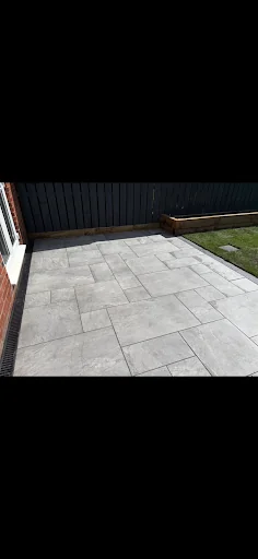 SLH Landscaping and Fencing photo 3