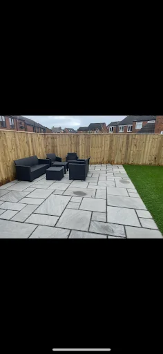 SLH Landscaping and Fencing photo 6